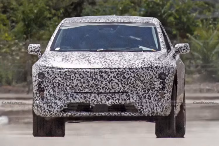 Trong buổi nói chuyện với truyền thông trong sáng ngày 15/02 mới đây, ông Harvey cho biết mẫu xe điện mới này sẽ được đưa vào sản xuất vào năm sau, mặc dù là thời gian có thể bị thay đổi theo thị trường. Một trong số mẫu sẽ được lắp ráp ở nhiều quốc gia khác nhau và điều này có thể xảy ra ở Trung Quốc cũng như là ở khu vực Bắc Mĩ.