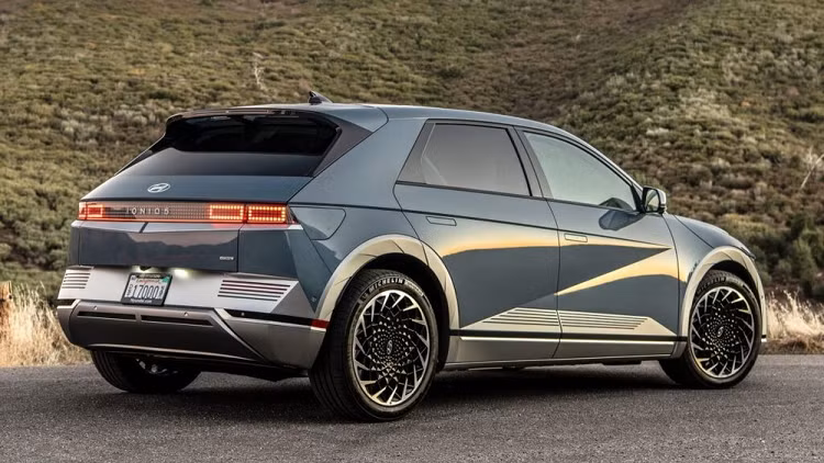 Xe dien nguy co mat an toan khi giam toc o che do 1 ban dap