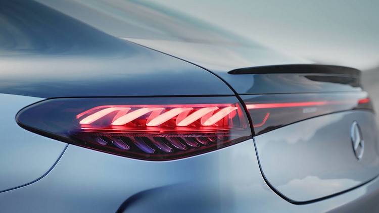 Xe dien nguy co mat an toan khi giam toc o che do 1 ban dap-Hinh-2