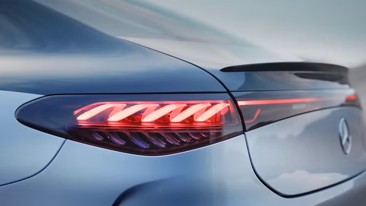 Xe dien nguy co mat an toan khi giam toc o che do 1 ban dap-Hinh-2