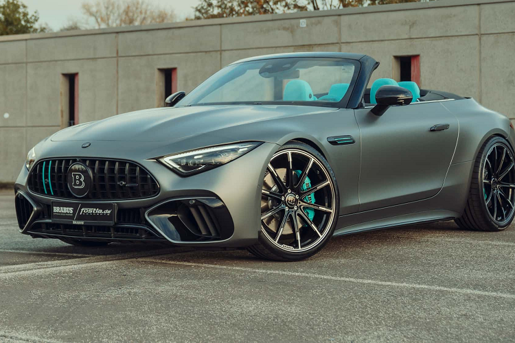 Fostla đã kết hợp cùng đối tác thân quen - Brabus thực hiện nâng cấp bộ mâm cho chiếc Mercedes-AMG SL63 đặc biệt. Mâm nguyên bản đã được thay đổi bằng bộ mâm Monoblock Z Platinum Edition 22 inch nổi tiếng của hãng độ, kết hợp lốp xe Continental Sport Contact 6.