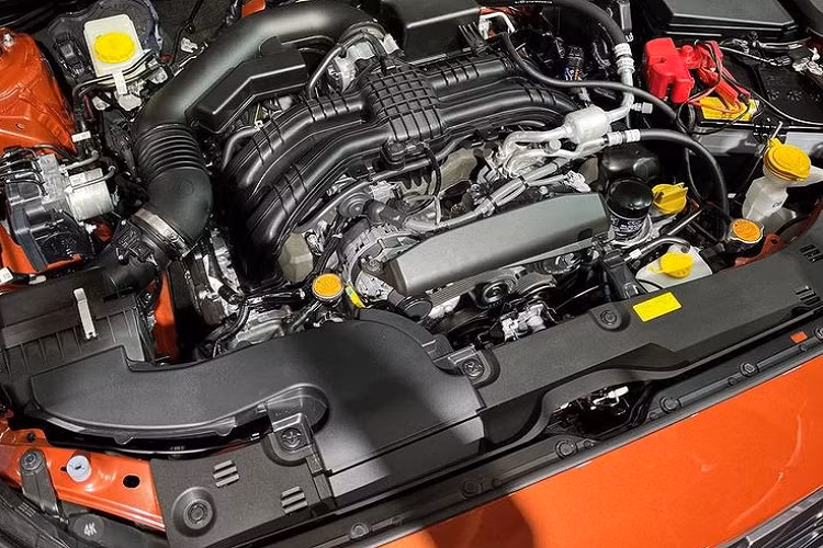 Về khả năng vận hành, Subaru Crosstrek mở bán tại Việt Nam nhiều khả năng sẽ chỉ có một tùy chọn động cơ xăng, hút khí tự nhiên, dung tích 2.0L cho công suất tối đa 154 mã lực và mô-men xoắn cực đại đạt 196Nm.