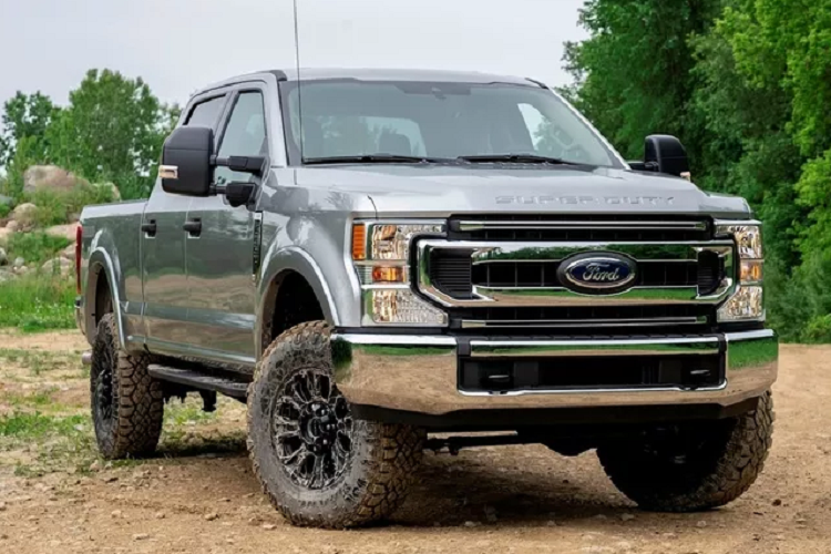 Mặc dù đã bán chậm hơn xưa và trong 1 năm "kinh tế buồn", nhưng cứ 49 giây Ford lại bán được một chiếc xe F-Series. Đây cũng là lần thứ 46 liên tiếp Ford F-Series bán chạy nhất tại thị trường Mỹ.