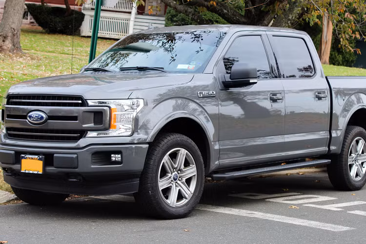 Song song với việc là hãng xe dẫn đầu doanh số toàn thị trường Mỹ, Ford cũng đang là hãng sở hữu số vụ triệu hồi nhiều nhất nước này. Được biết, trong số 390 vụ triệu hồi tại Mỹ, Ford đã chiếm đến 67 vụ.