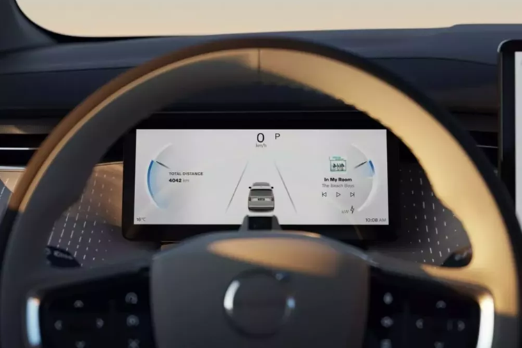 Trong khi đó, Zeekr 009 được trang bị 2 mô-tơ điện với công suất tổng cộng 536 mã lực. Vận tốc tối đa của Volvo EM90 bị giới hạn ở mức 180 km/h trong khi thời gian tăng tốc từ 0-100 km/h là 8,3 giây.