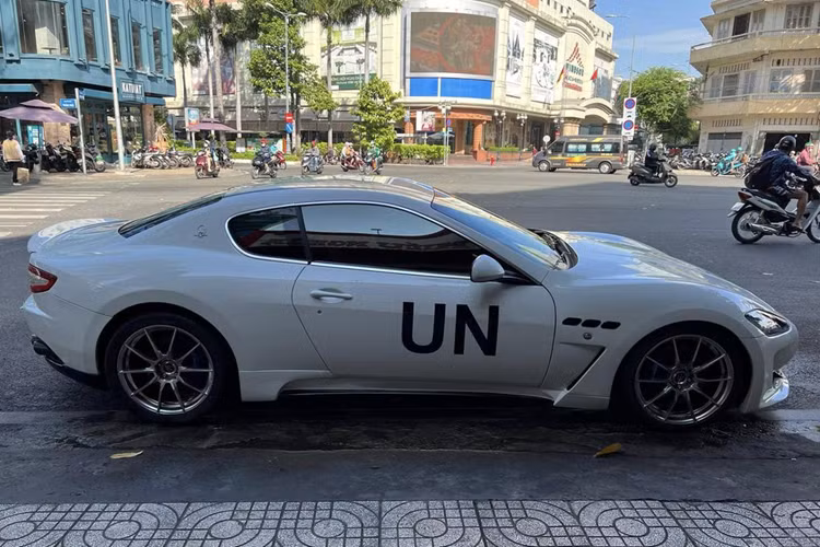 Được biết, chiếc Maserati GranTurismo này được "Qua" đưa về nước từ năm 2015, sau đó xe được bán cho người khác và hiện tại đã quay trở về garage của ông Đặng Lê Nguyên Vũ.