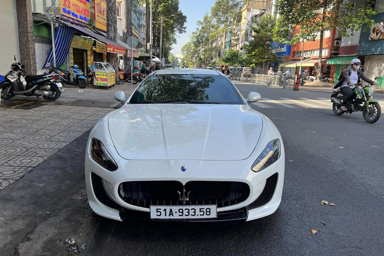 Trải qua hàng chục năm với một số nâng cấp nhỏ qua các phiên bản, Maserati GranTurismo vẫn giữ nguyên những giá trị cốt lõi và vẻ đẹp đậm chất Italy của mình. Tuy nhiên tại Việt Nam, Maserati không phải thương hiệu xe sang phổ biến như Audi, BMW hay Mercedes, vì vậy, cơ hội "gặp gỡ" một chiếc Maserati GranTurismo cũng ít hơn so với các xe sang khác.