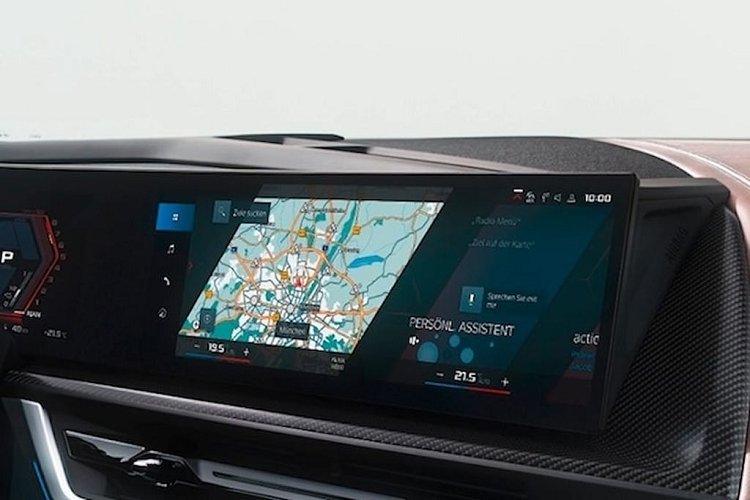 BMW XM hoàn toàn mới là chiếc xe có rất nhiều cái đầu tiên: mẫu xe hiệu suất cao đầu tiên của thương hiệu M, mẫu xe đầu tiên sử dụng động cơ plug-in hybrid và là sản phẩm đầu tiên của thương hiệu M không được phát triển dựa trên bất kỳ mẫu xe BMW có sẵn nào.