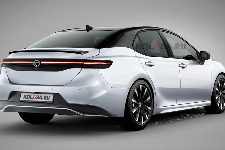 Trong đó, đáng chú ý nhất là hình ảnh phác họa của Theophilus Chin. Qua đó, có thể thấy xe sở hữu đèn pha thanh mảnh và dải đèn LED định vị ban ngày mới, tạo thành cụm hình chữ "C" tương tự Toyota Crown Sport. Ngoài ra, Toyota Camry 2024 trong hình ảnh phác họa còn có lưới tản nhiệt cỡ lớn và hốc đèn sương mù trước nằm dọc ở hai góc cản trước.