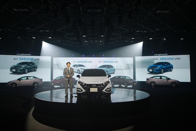 Tại thị trường Thái Lan, Nissan Almera 2023 có tổng cộng 4 phiên bản, bao gồm E, EL, V và VL. Giá bán của mẫu sedan hạng B này dao động từ 549.000 - 699.000 Baht (khoảng 381 - 486 triệu đồng). 