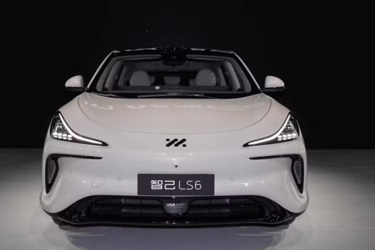  SUV điện IM LS6 2024 sẽ được ra mắt chính thức vào ngày 12/10 tới đây tại Trung Quốc. Nhưng đã có 1 thông tin rất hay ho về mẫu xe này được hãng IM Motors công bố, đó là việc cho đến nay, IM LS6 đã tích lũy được hơn 25.000 đơn đặt hàng kể từ khi hãng mở đợt bán vào tháng 8.