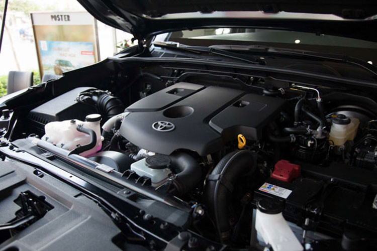 Mức giá mới của phiên bản này là 852 triệu đồng, tăng gần 180 triệu đồng so với đời cũ. Tuy nhiên, phía đại lý cho biết xe sẽ được nâng cấp về mặt trang bị cho tương xứng với giá bán cao hơn.