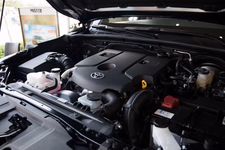 Mức giá mới của phiên bản này là 852 triệu đồng, tăng gần 180 triệu đồng so với đời cũ. Tuy nhiên, phía đại lý cho biết xe sẽ được nâng cấp về mặt trang bị cho tương xứng với giá bán cao hơn.