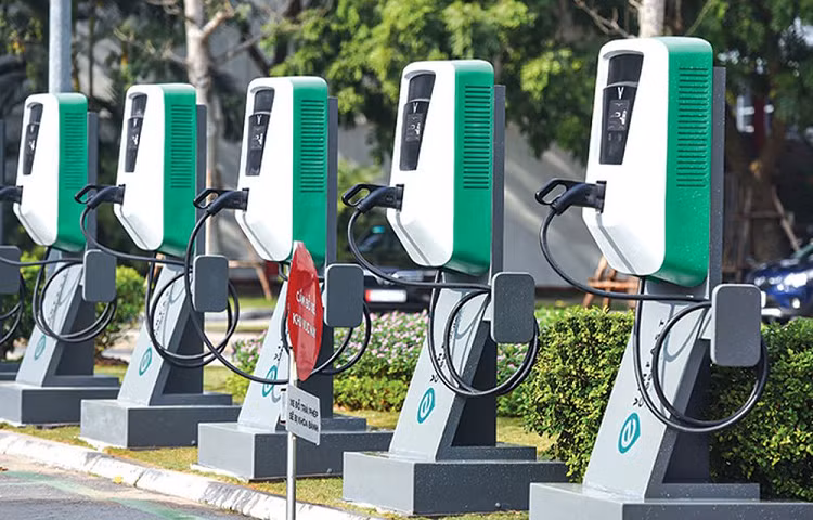 Bo Cong Thuong - Can som hoan thien tieu chuan tram sac xe oto dien-Hinh-2