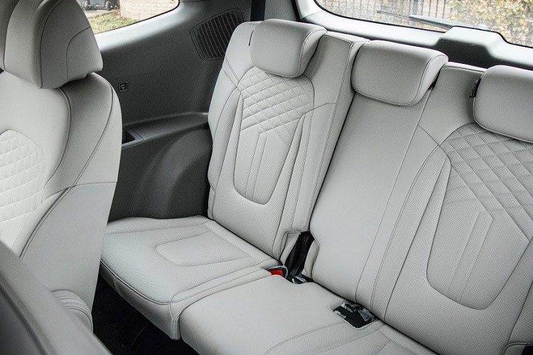 Tại Trung Quốc, xe được trang bị 2 loại động cơ xăng 4 xi-lanh, tăng áp. Thứ nhất là động cơ 1.5L, tạo ra công suất tối đa 170 mã lực và mô-men xoắn cực đại 253 Nm. Thứ hai là động cơ 2.0L, sản sinh công suất tối đa 236 mã lực và mô-men xoắn cực đại 353 Nm.