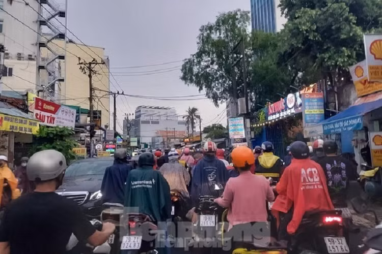 Thoi tiet hom nay 1/3: Mien Bac co suong mu, Nam bo mua dong