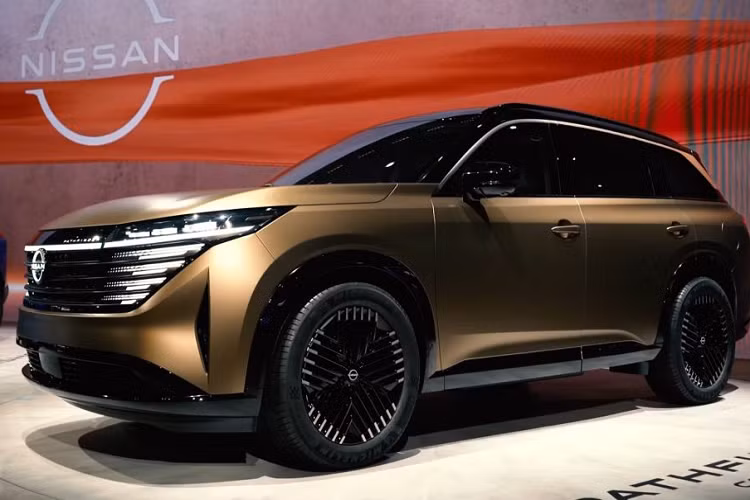 Cách đây vài năm, Nissan đã giới thiệu mẫu xe Pathfinder tại Hoa Kỳ, tuy nhiên mẫu xe này lại chưa được bán tại Trung Quốc. Mới đây, tại sự kiện Triển lãm Ô tô Thượng Hải, các khách hàng Trung Quốc đã được chiêm ngưỡng Nissan Pathfinder 2023 mới dưới dạng concept với một diện mạo hoàn toàn mới. 
