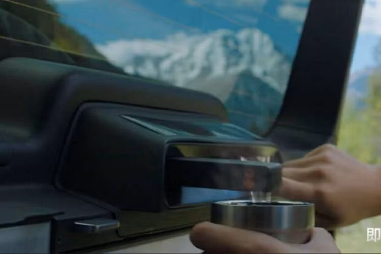 Về an toàn, Polestones 01 được trang bị tiêu chuẩn 6 camera, 5 radar sóng milimet và 12 cảm biến siêu âm.