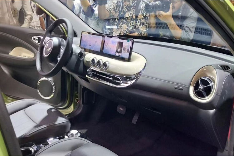 Tại thị trường Trung Quốc, Wuling Bingo 2023 chỉ được trang bị 1 mô-tơ điện nhưng có 2 mức sức mạnh là 30 kW (41 mã lực)/110 Nm và 50 kW (68 mã lực)/150 Nm. Đi với mô-tơ điện là 2 loại pin LFP với dung lượng 17,3 kWh và 31,9 kWh. Nhờ đó, xe có quãng đường di chuyển tương ứng là 203 km và 333 km trong khi vận tốc tối đa đạt 100 km/h.