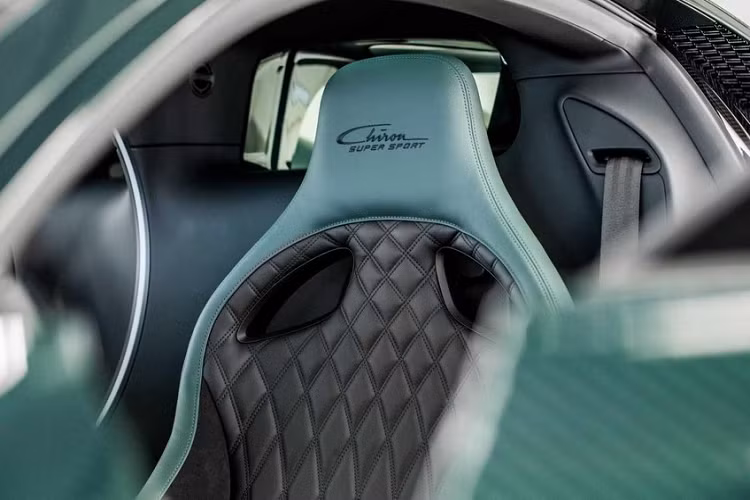 Nhiều khả năng ngay sau khi chiếc Chiron hoặc là Mistral và Bolide cuối cùng rời dây chuyền sản xuất, hãng xe nước Pháp có thể công bố sẽ chấm dứt kỷ nguyên của động cơ xăng W16, dung tích 8.0 lít đình đám nhất thế giới do mình tạo ra để chuẩn bị bước vào quá trình điện khí hóa dàn xe trong tương lai.