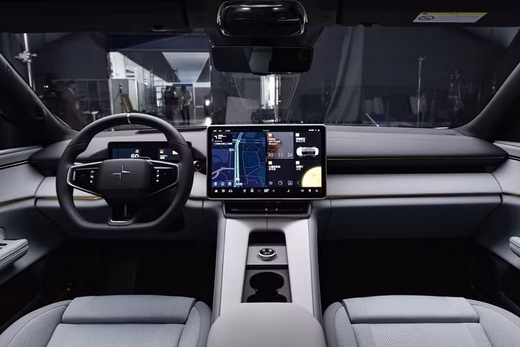 ... và hệ thống âm thanh Harman Kardon 12 loa. Loa sẽ được tích hợp vào tựa đầu ghế trước nếu khách hàng mua thêm gói phụ kiện tùy chọn Nappa Black. ... và hệ thống âm thanh Harman Kardon 12 loa. Loa sẽ được tích hợp vào tựa đầu ghế trước nếu khách hàng mua thêm gói phụ kiện tùy chọn Nappa Black.