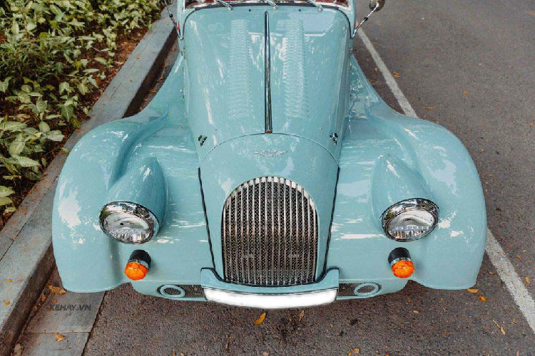 Về thiết kế, nhìn chung Morgan Plus Four trông khá giống với Plus 4 cũ nhưng theo tuyên bố của nhà sản xuất, xe được làm mới 97 %, cũng giống như thay đổi tên gọi từ số 4 sang Four.