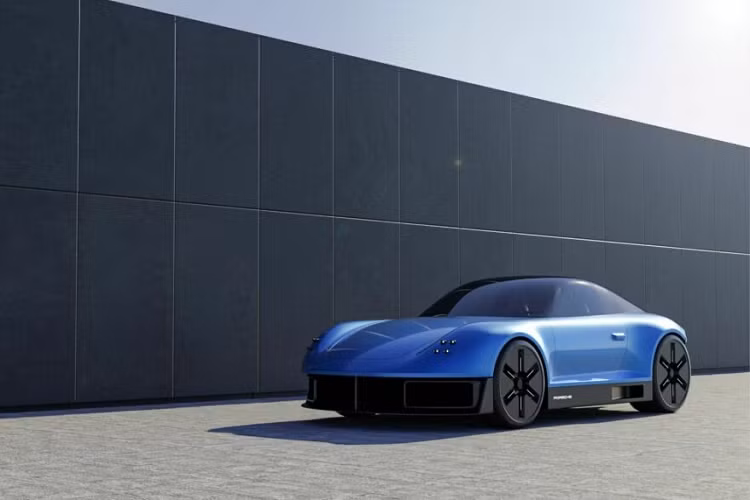 Được biết, siêu xe Porsche 911 sẽ có những bước tiến đầu tiên trên hành trình điện khí hóa với một biến thể hybrid sắp được hãng xe nước Đức tung ra. Tuy nhiên, một phiên bản thuần điện của dòng xe này dường như vẫn còn khá xa vời khi những kỹ sư Porsche làm việc tại Zuffenhausen vẫn bày tỏ niềm yêu thích mãnh liệt dành cho khối động cơ xăng trên 911.