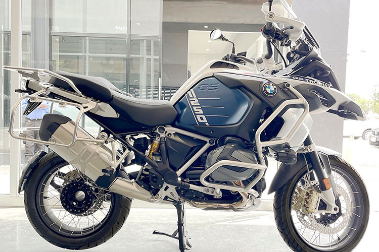 BMW R 1250 GS Trophy 2023 ra mắt với hàng loạt trang bị khủng như đã liệt kê hẳn sẽ làm phượt thủ Việt mê mẩn, dù mức giá bán của xe tại Việt Nam được xem là khá cao.