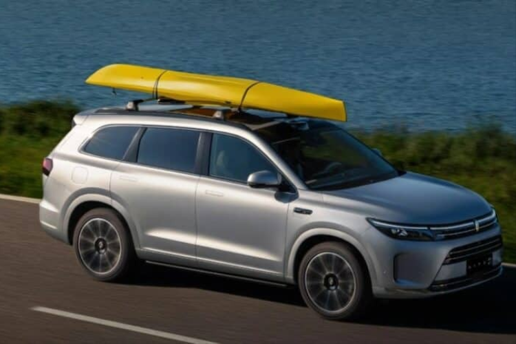 Ông Yu Chengdong (Richard Yu), Giám đốc điều hành của Huawei, cho biết liên doanh đã đầu tư hơn 500 triệu nhân dân tệ (69,4 triệu USD) vào AITO M7 mới và chiếc xe mới dự kiến sẽ tạo ra hơn 30% doanh thu của Aito doanh số năm 2023.