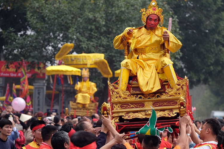 Hang nghin nguoi xem nghi le ruoc 