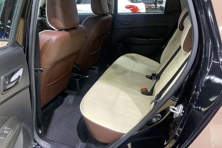 Động cơ này đồng hành với hộp số tự động biến thiên vô cấp CVT và tính năng tự động ngắt máy tạm thời. Động cơ này có thể chạy bằng nhiên liệu sinh học E20.