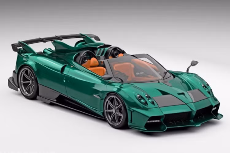 Pagani chưa tiết lộ giá bán, nhưng hãng cho biết Imola Roadster chỉ sản xuất giới hạn 8 xe trên toàn cầu. Trong khi đó phiên bản Coupe vẫn hiếm hoi hơn khi chỉ sản xuất 5 xe. Mức giá xe Pagani Imola Roadster hiện vẫn là một ẩn số, nhưng chắc chắn là cả triệu đô la.