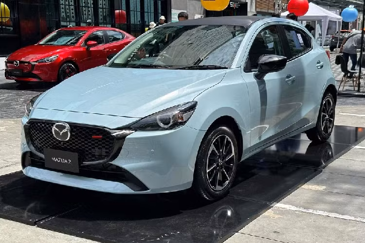 Mazda2 2023 tu 404 trieu gay sot tai Thai Lan, cho ve Viet Nam