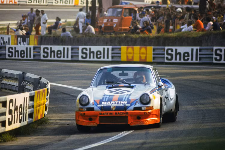 Với con số này, có thể nói siêu xe Porsche Carrera RSR Martini Racing 1973 trở thành một trong những chiếc Porsche đắt nhất từng bán đấu giá và trở thành chiếc 911 đắt nhất từ trước đến nay. Trước đó, kỷ lục này thuộc về Porsche 911 GT1 Strassenversion 1998, có mức giá hơn 5,6 triệu USD. 