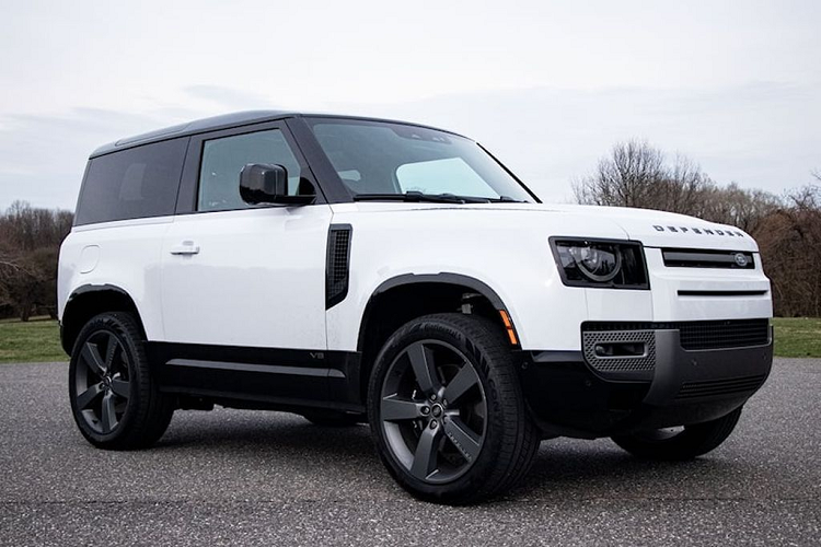 Việc không có nhà máy sản xuất pin mới (một địa điểm ở Somerset đã được xác định) sẽ dẫn đến thiệt hại lâu dài đáng kể cho không chỉ ngành công nghiệp ôtô của Vương quốc Anh mà còn cả sự hấp dẫn của các nhà đầu tư quốc tế.