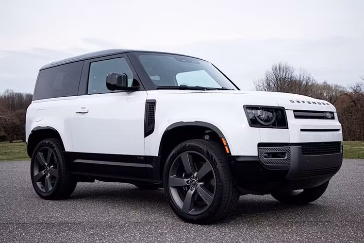 Việc không có nhà máy sản xuất pin mới (một địa điểm ở Somerset đã được xác định) sẽ dẫn đến thiệt hại lâu dài đáng kể cho không chỉ ngành công nghiệp ôtô của Vương quốc Anh mà còn cả sự hấp dẫn của các nhà đầu tư quốc tế.