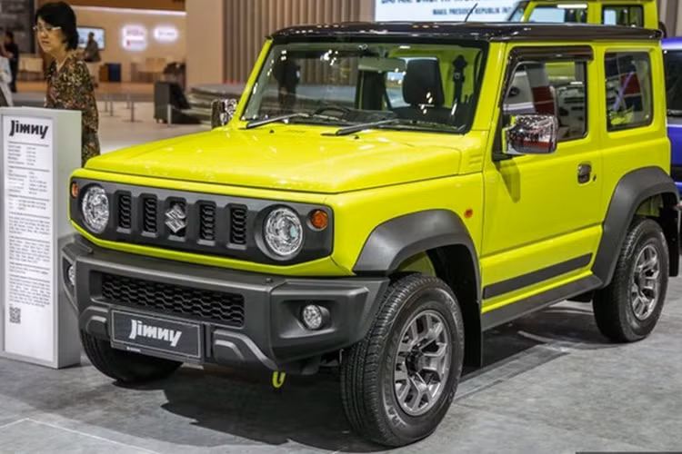 Theo một số nguồn tin, Suzuki Jimny tại Việt Nam sẽ được nhập khẩu nguyên chiếc từ Nhật Bản với số lượng giới hạn.