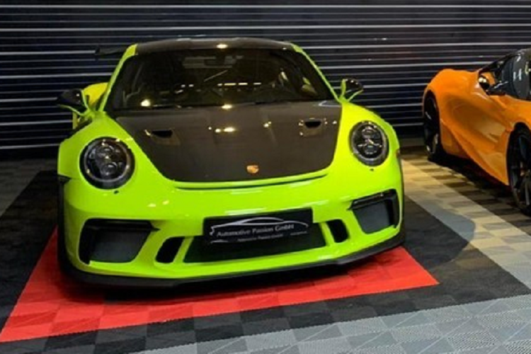 Xe vẫn được trang bị động cơ xăng 6 xi-lanh thẳng hàng, hút khí tự nhiên, dung tích 4.0 lít, nhưng đã tạo ra công suất tối đa 520 mã lực, tăng 20 mã lực so với đời trước cũng như trải nghiệm lái thích thú hơn.