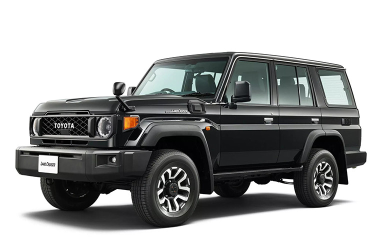 Dự kiến, mẫu xe SUV Toyota Land Cruiser 70 2024 facelift này sẽ được trưng bày cùng một chiếc J40 Land Cruiser tại triển lãm Tokyo Auto Salon diễn ra vào tháng 1/2024.