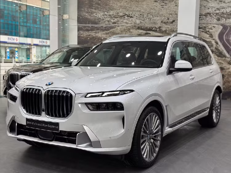 BMW X7 giam gia, re hon vai ty dong so voi Lexus LX600-Hinh-2