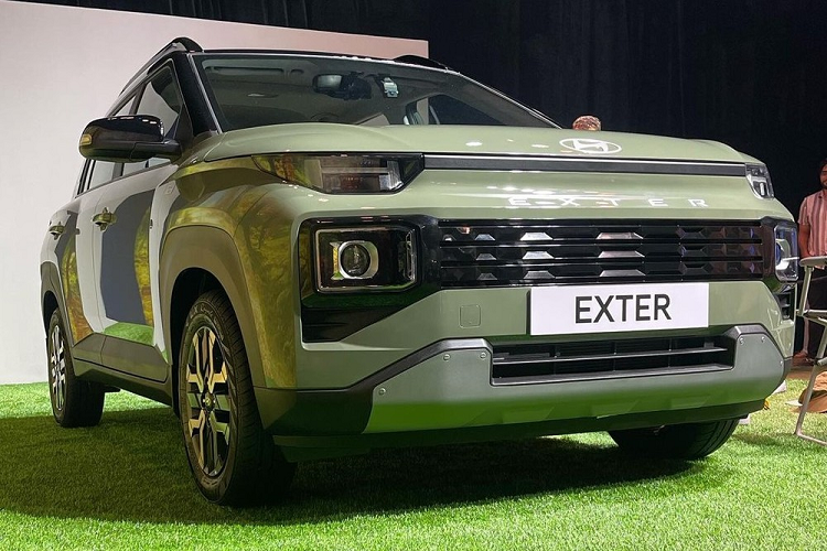 Tùy chọn thứ hai là động cơ chạy bằng khí nén thiên nhiên CNG với công suất tối đa 69 mã lực và mô-men xoắn cực đại 95,2 Nm. Động cơ này chỉ đi với hộp số sàn 5 cấp. ộng cơ xăng của xe tiêu thụ lượng nhiên liệu trung bình là 19,4 km/lít (khoảng 5,15 lít/100 km) nếu đi với hộp số sàn và 19,2 km/lít (5,2 lít/100 km) nếu đi với hộp số sàn tự động 5 cấp.