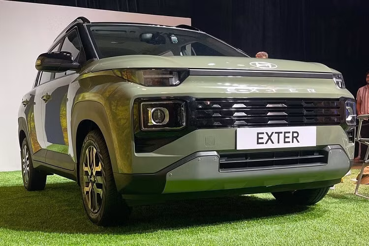 Tùy chọn thứ hai là động cơ chạy bằng khí nén thiên nhiên CNG với công suất tối đa 69 mã lực và mô-men xoắn cực đại 95,2 Nm. Động cơ này chỉ đi với hộp số sàn 5 cấp. ộng cơ xăng của xe tiêu thụ lượng nhiên liệu trung bình là 19,4 km/lít (khoảng 5,15 lít/100 km) nếu đi với hộp số sàn và 19,2 km/lít (5,2 lít/100 km) nếu đi với hộp số sàn tự động 5 cấp.