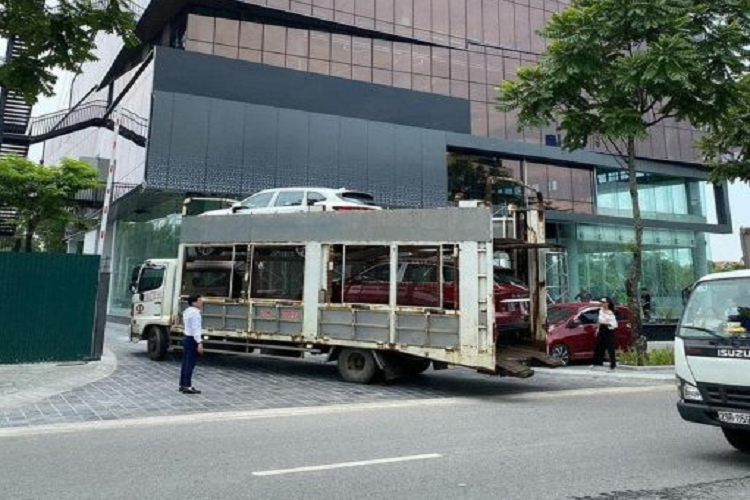 Hiện tại, các đại lý tại Việt Nam cũng đang hoạt động hết công suất để chuẩn bị “chào đón” chiếc Haval H6 hoàn toàn mới này. Tại thị trường Việt Nam, xe sẽ cạnh tranh với những đối thủ cùng phân khúc như Mazda CX-5, Honda CR-V hay Hyundai Tucson.