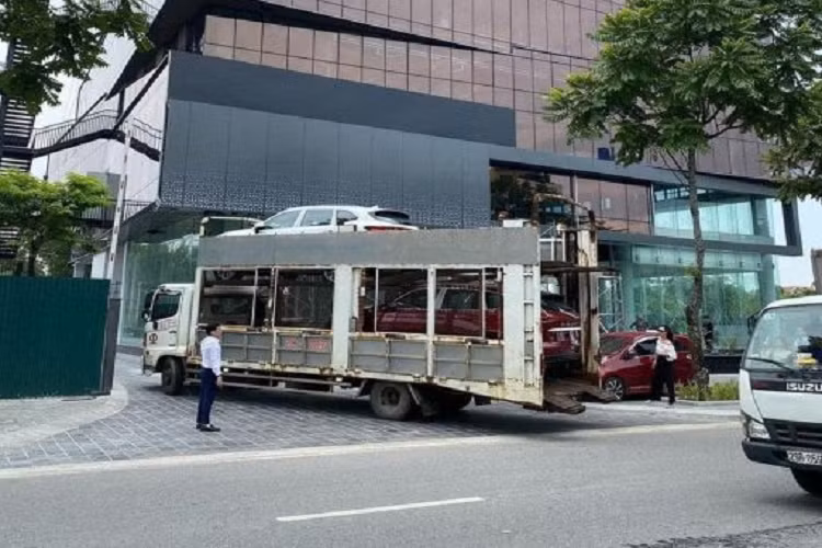 Hiện tại, các đại lý tại Việt Nam cũng đang hoạt động hết công suất để chuẩn bị “chào đón” chiếc Haval H6 hoàn toàn mới này. Tại thị trường Việt Nam, xe sẽ cạnh tranh với những đối thủ cùng phân khúc như Mazda CX-5, Honda CR-V hay Hyundai Tucson.