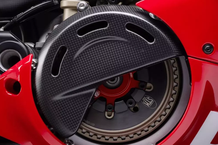 Ducati Panigale V4 SP2 30th Anniversario 916 của Minh Nhựa là mẫu xe nhằm kỷ niệm chiếc 916 mang tính biểu tượng nhất của thương hiệu Ducati, đã được ra mắt cách đây 30 năm và đưa Ducati lên vị trí dẫn đầu trong các cuộc đua và thành công trên thị trường.