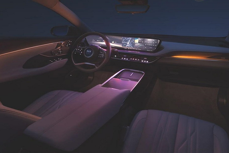 Chẳng hạn xe có cụm đèn pha LED tinh tế, vuốt mỏng, cụm đèn hậu xuyên thấu đẹp mắt, nhưng nội thất xe chưa được tiết lộ. Mãi đến nay, hãng xe Buick mới cho khách hàng của mình chiêm ngưỡng trước khoang lái của Buick LaCrosse thế hệ thứ 4 sẽ ra sao.