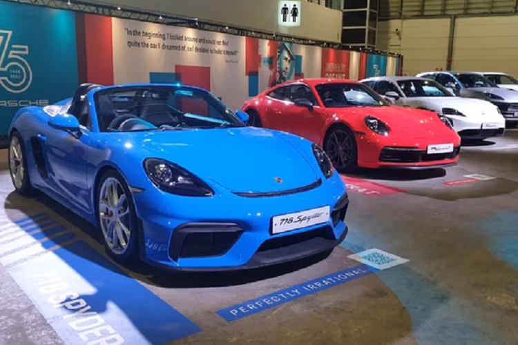 Nguyên nhân là bởi thị trường hiện nay có vô vàn lựa chọn đủ sức nặng để thu hút người dùng. Từ giá thành, thiết kế đến công nghệ của các hãng xe giờ đây đều cạnh tranh với nhau. Người dùng có thể dễ dàng lựa chọn những sản phẩm tốt hơn hoặc ngang bằng ở các hãng xe khác nhau.