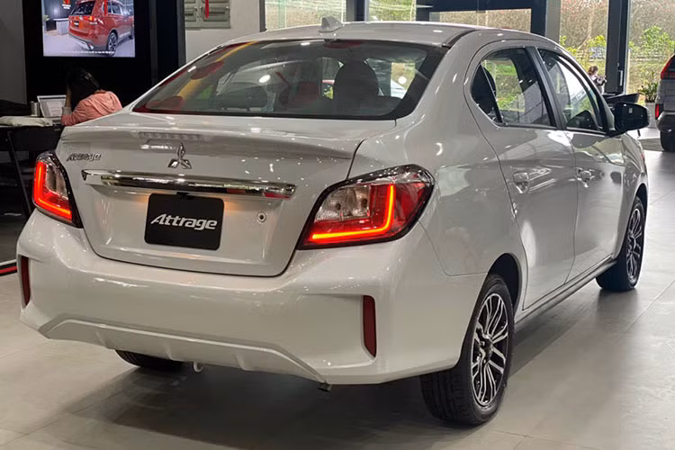 Hiện tại Mitsubishi Attrage đang được phân phối theo dạng nhập khẩu nguyên chiếc từ Thái Lan với mức giá bán dao động từ 380 - 490 triệu đồng. Mặc dù có giá khá thấp, chỉ ngang xe hạng A, nhưng Attrage không phải xe bán chạy. Mẫu xe này thường xếp sau bộ 3 Vios, Accent, City về doanh số.