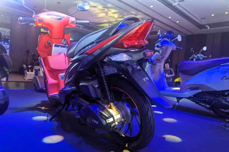 Hiện những mẫu xe máy của TVS sẽ được phân phối tại Việt Nam theo hình thức nhập khẩu từ Indonesia. Nếu doanh số khả quan, việc xây dựng nhà máy lắp ráp xe trong nước cũng là điều hoàn toàn có thể xảy ra.