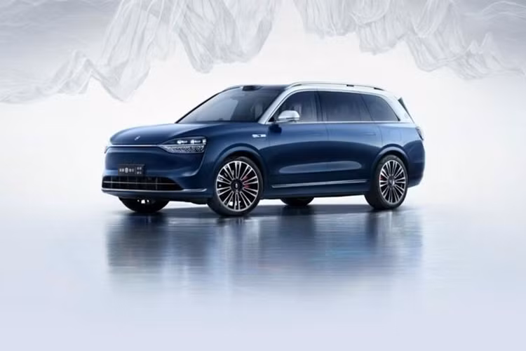 Aito là thương hiệu ôtô năng lượng mới do Huawei và Seres thành lập vào cuối năm 2021. Sau khi ra mắt M5 vào năm ngoái và M7 vào giữa năm nay, mới đây, Aito đã tiếp tục trình làng mẫu SUV cỡ trung mang tên Huawei Aito M9 2024 mới.